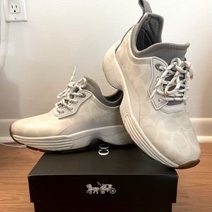 Trending! Women size 6.5 - COACH C270 Tech Runner Sneakers